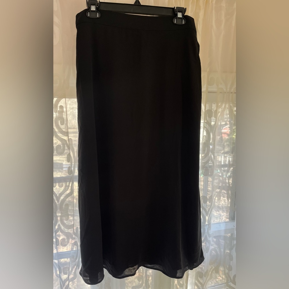 Vince Camuto Black A Line MIDI Flowy Skirt Size Large All Season Fully Lined